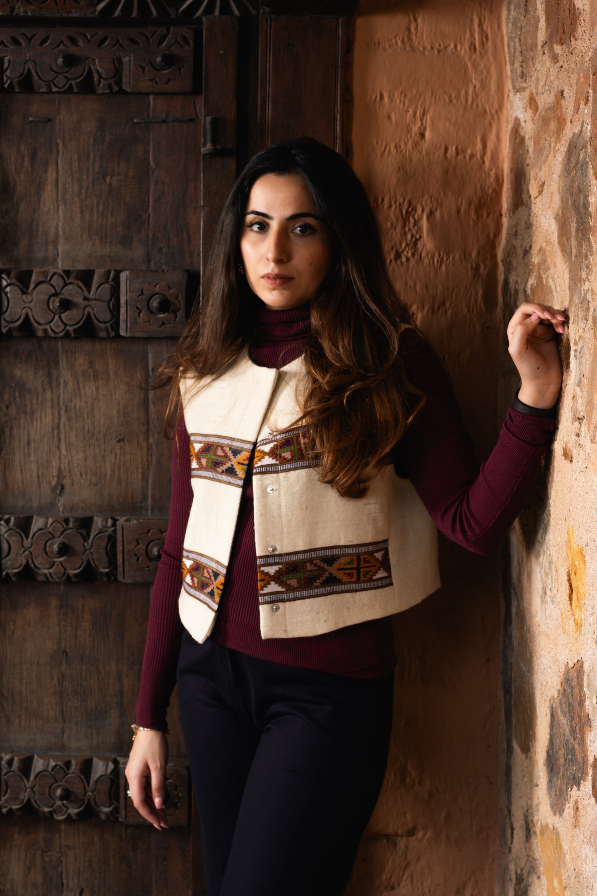 Monal Sleeveless Jacket ~ Cream