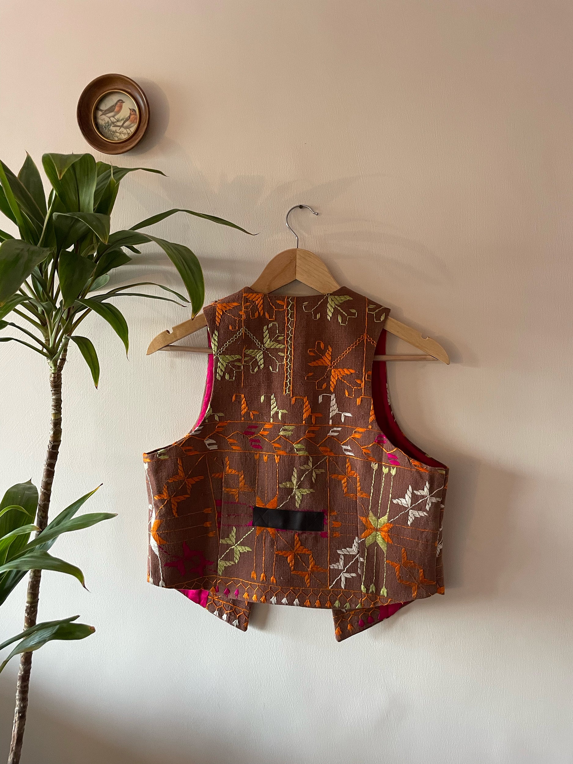 Chidiyaa Phulkari Sleeveless Jacket ~ US6