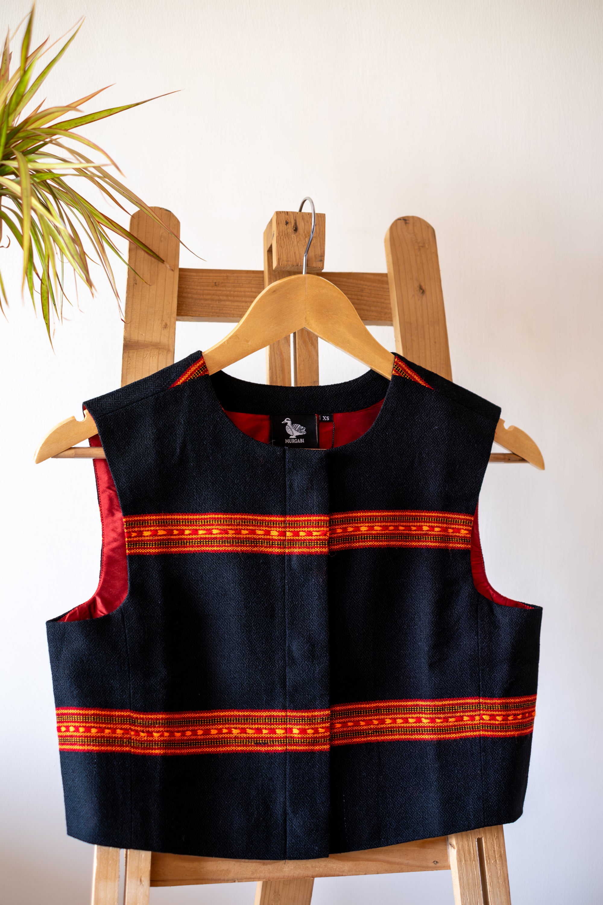 Monal Sleeveless Jacket ~ Black