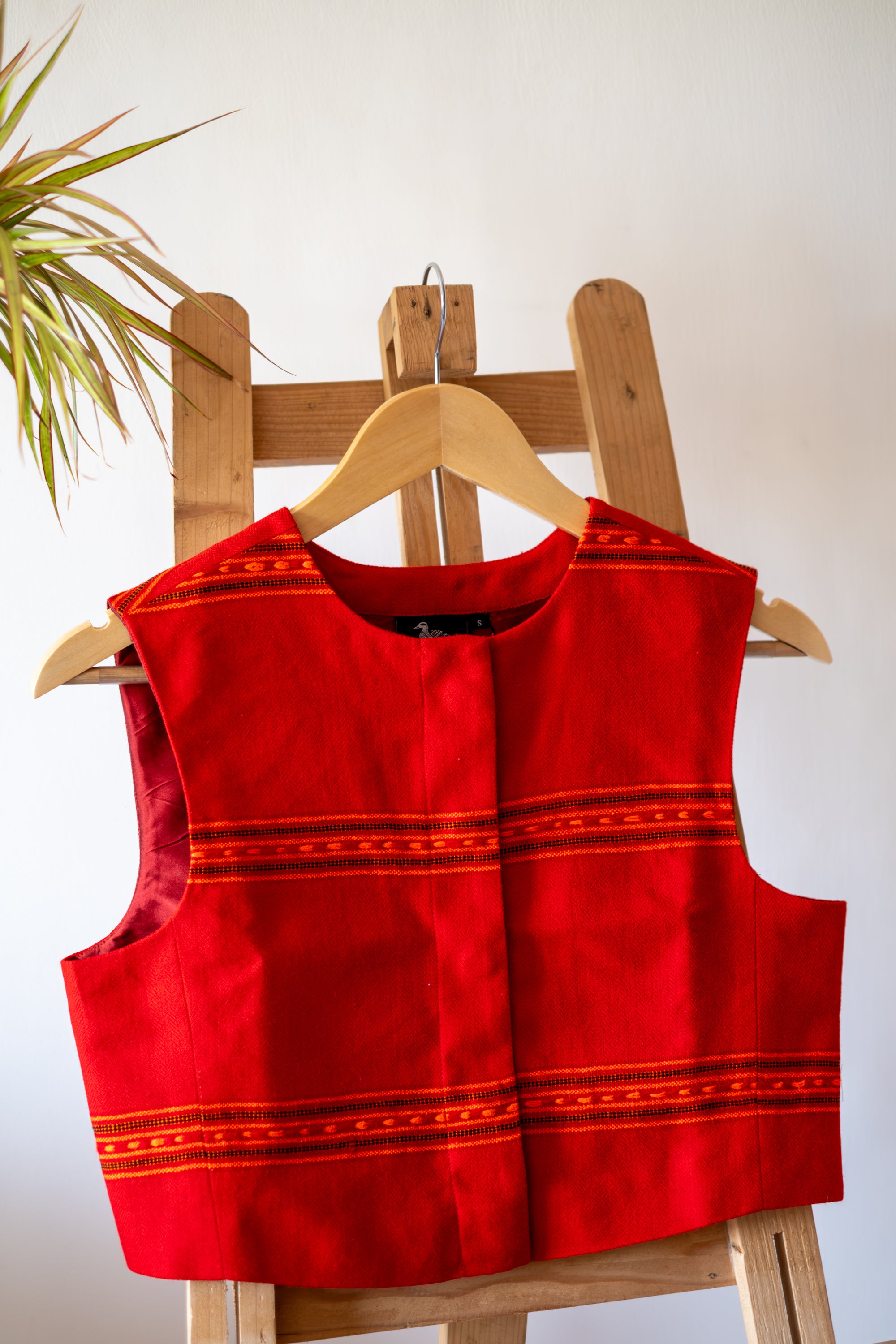Monal Sleeveless Jacket ~ Red ~ US4