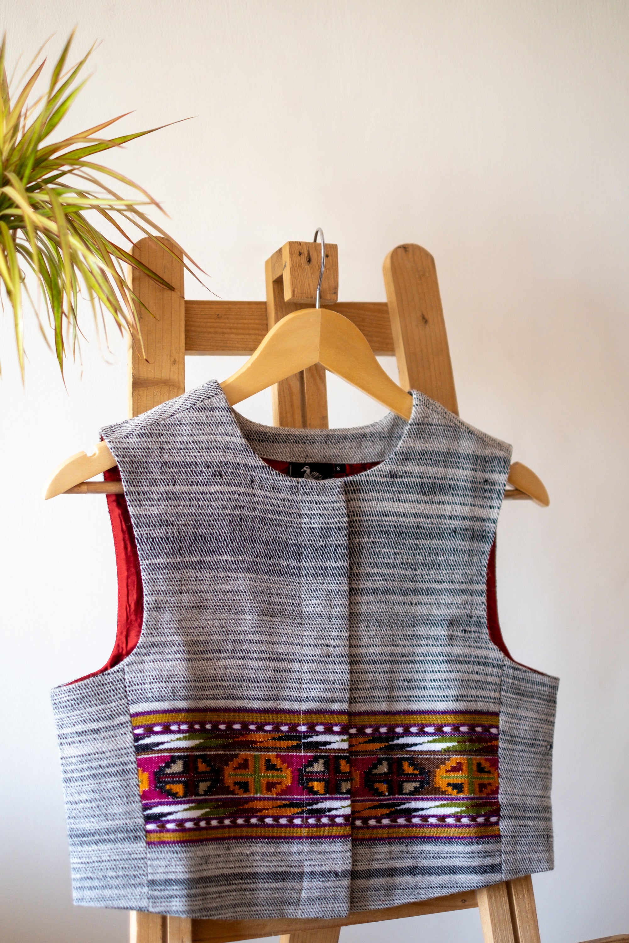 Monal Sleeveless Jacket ~ Grey Stripe ~ US6