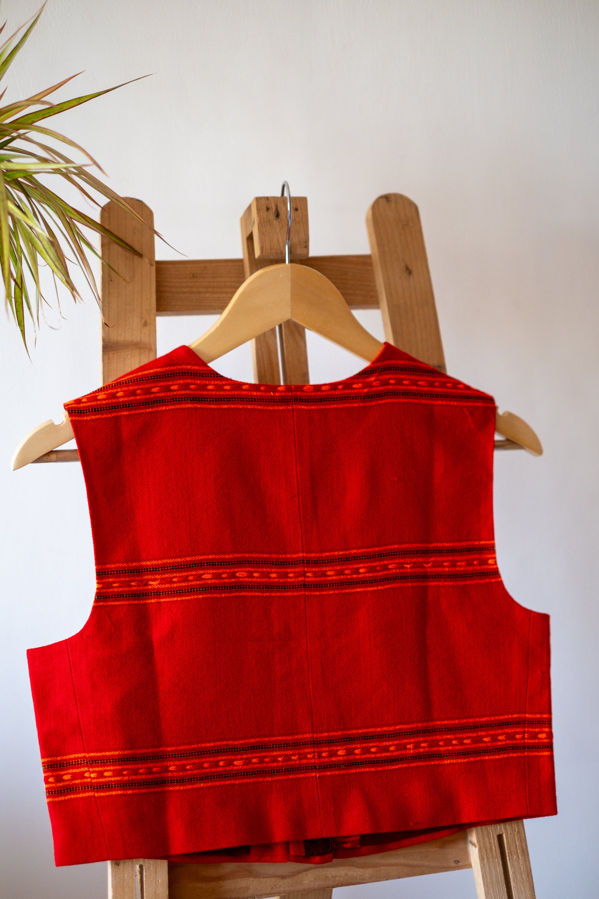 Monal Sleeveless Jacket ~ Red ~ US4