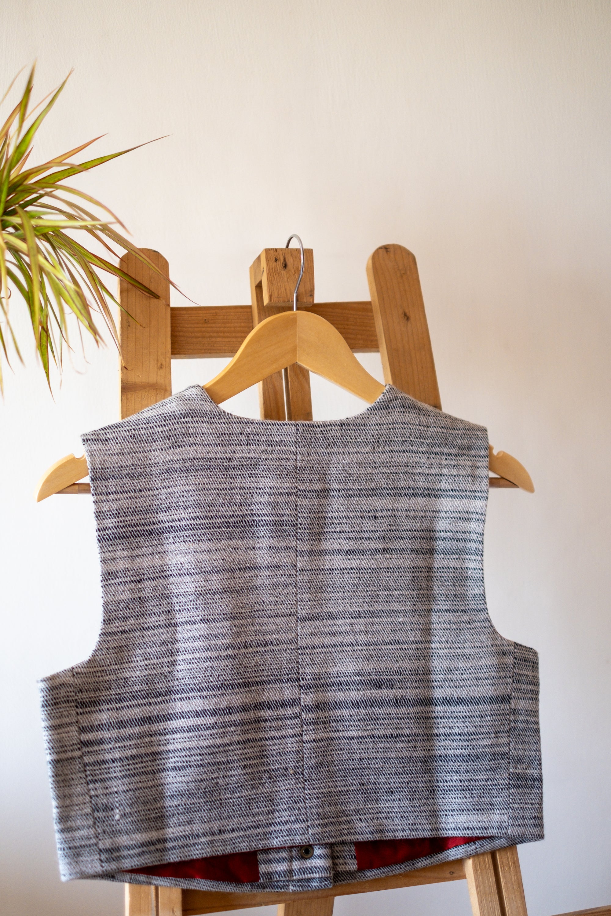 Monal Sleeveless Jacket ~ Grey Stripe ~ US6