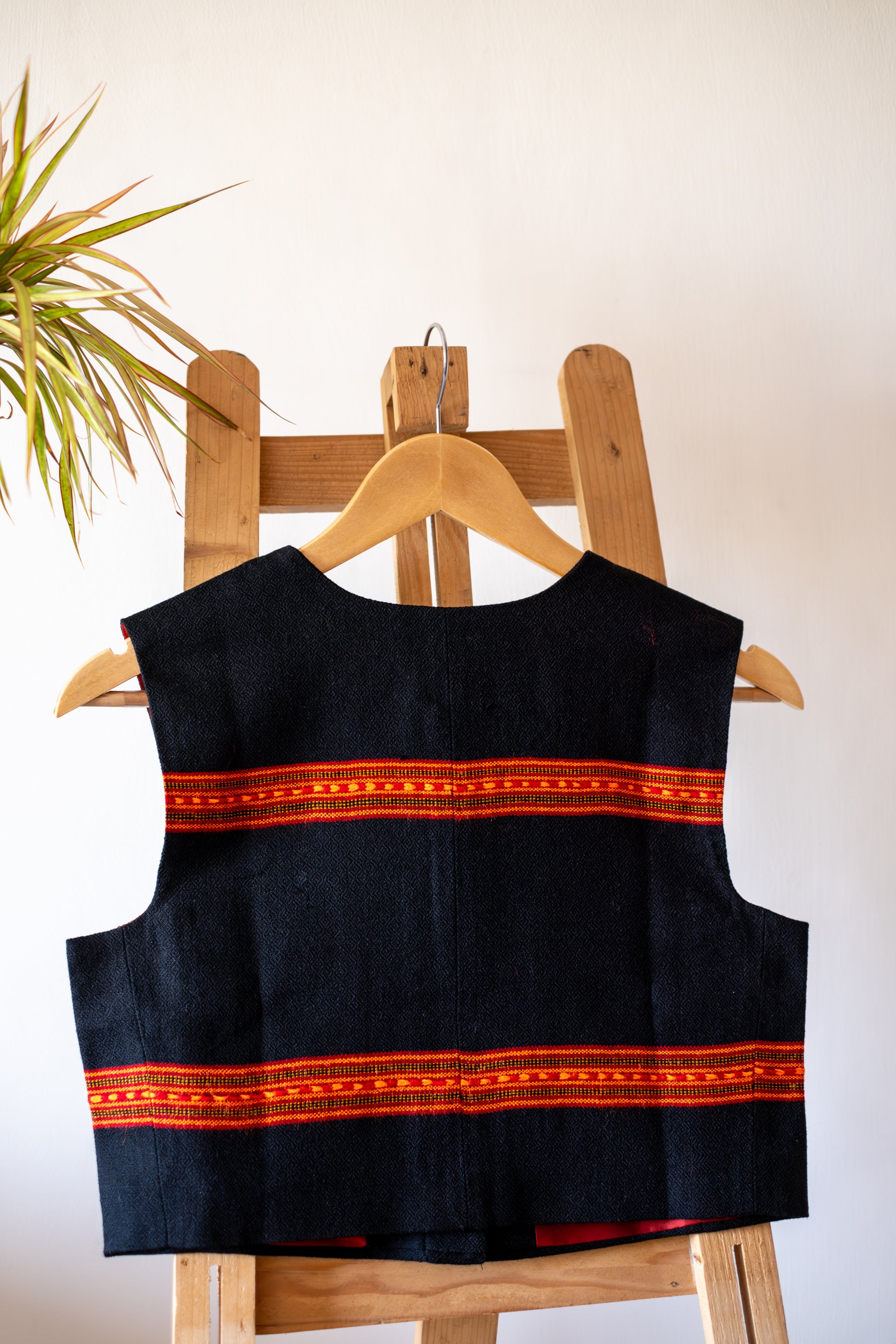Monal Sleeveless Jacket ~ Black
