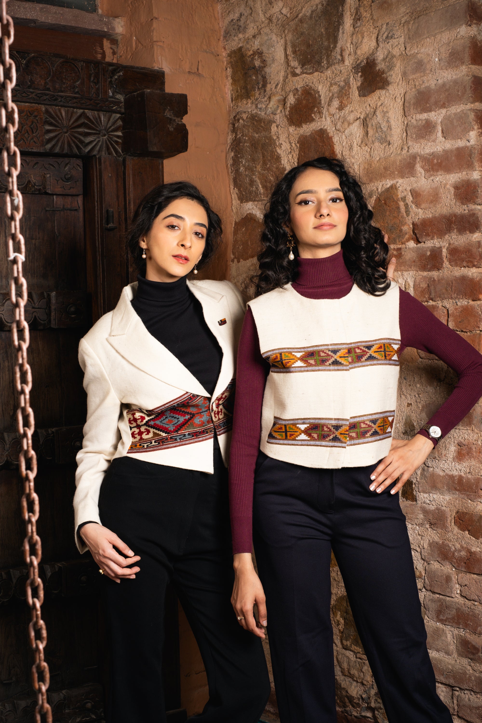 Monal Cropped Suit Wool Jacket ~ Cream