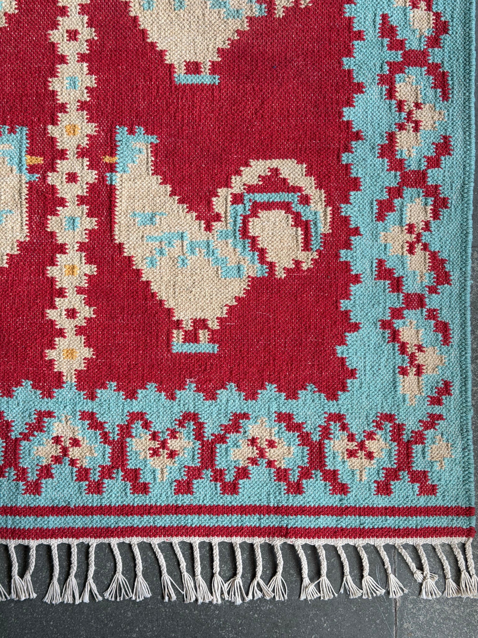 Rising Rooster Durrie ~ Red&amp;Blue