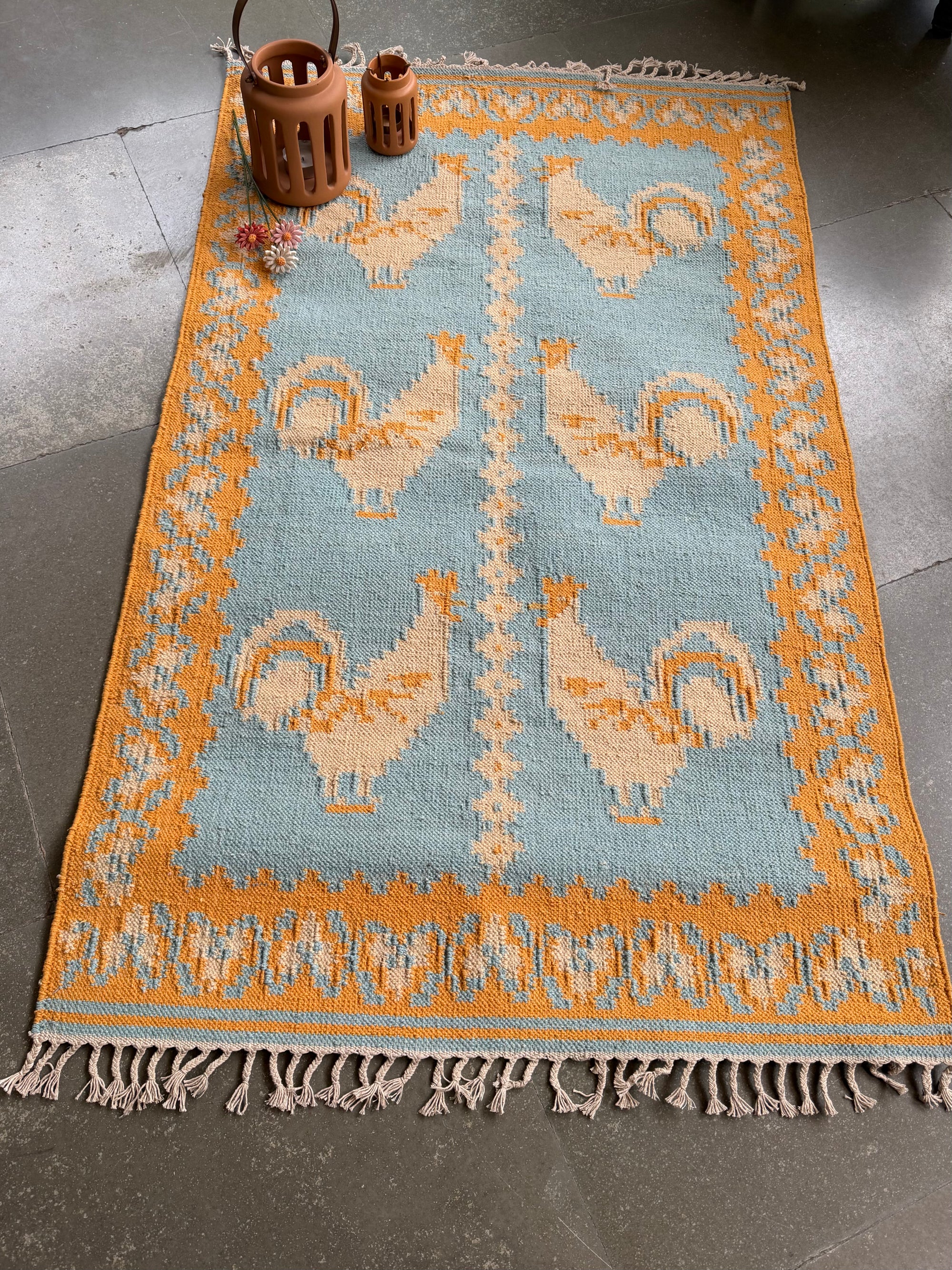 Rising Rooster Durrie ~ Blue Mustard