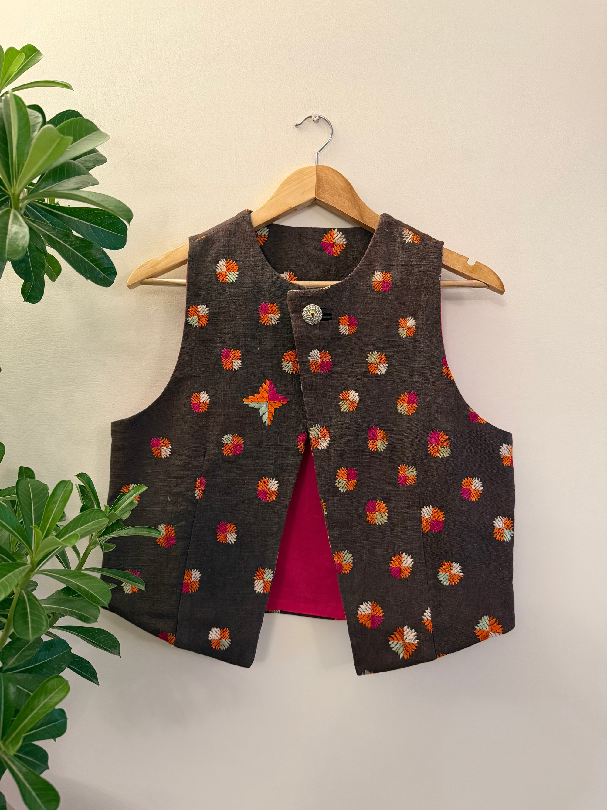 Chidiyaa Phulkari Sleeveless Jacket ~ US12