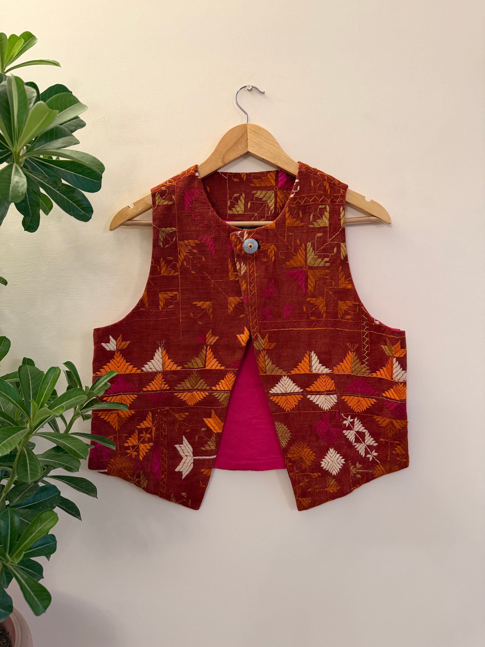 Chidiyaa Phulkari Sleeveless Jacket ~ US12