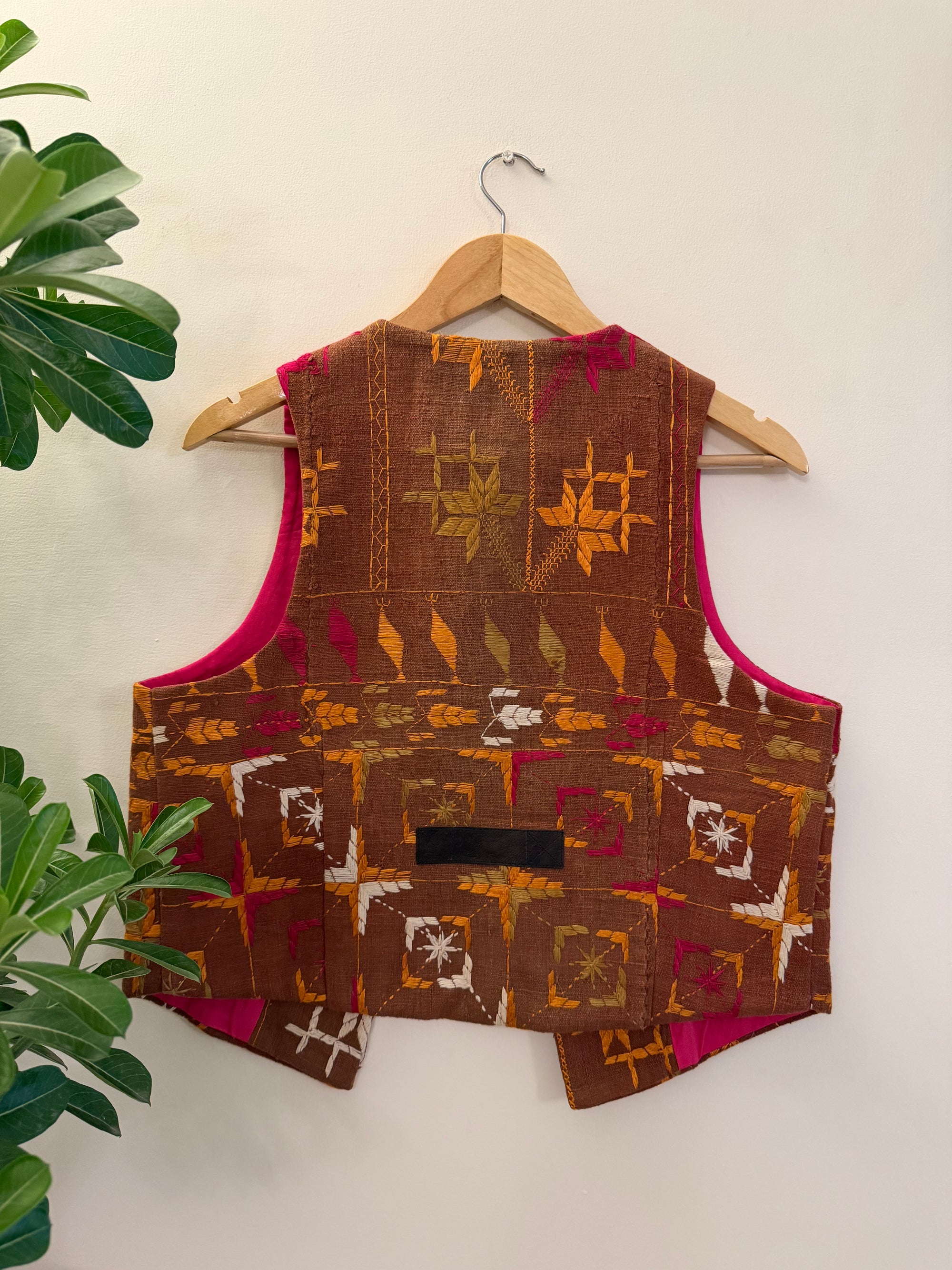 Chidiyaa Phulkari Sleeveless Jacket ~ US14