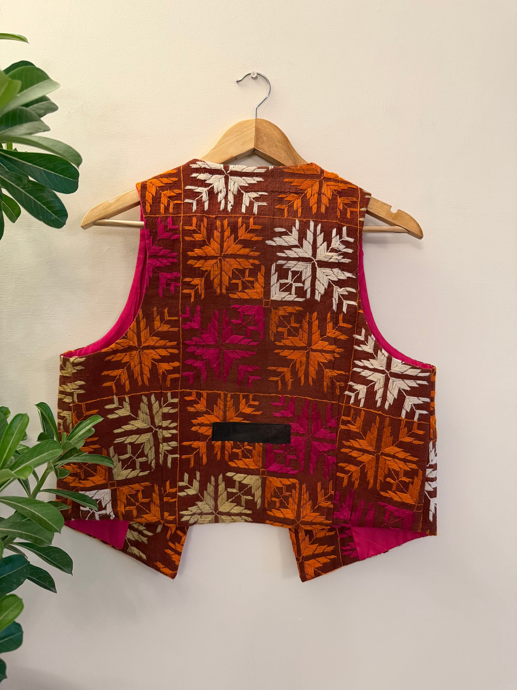 Chidiyaa Phulkari Sleeveless Jacket ~ US14