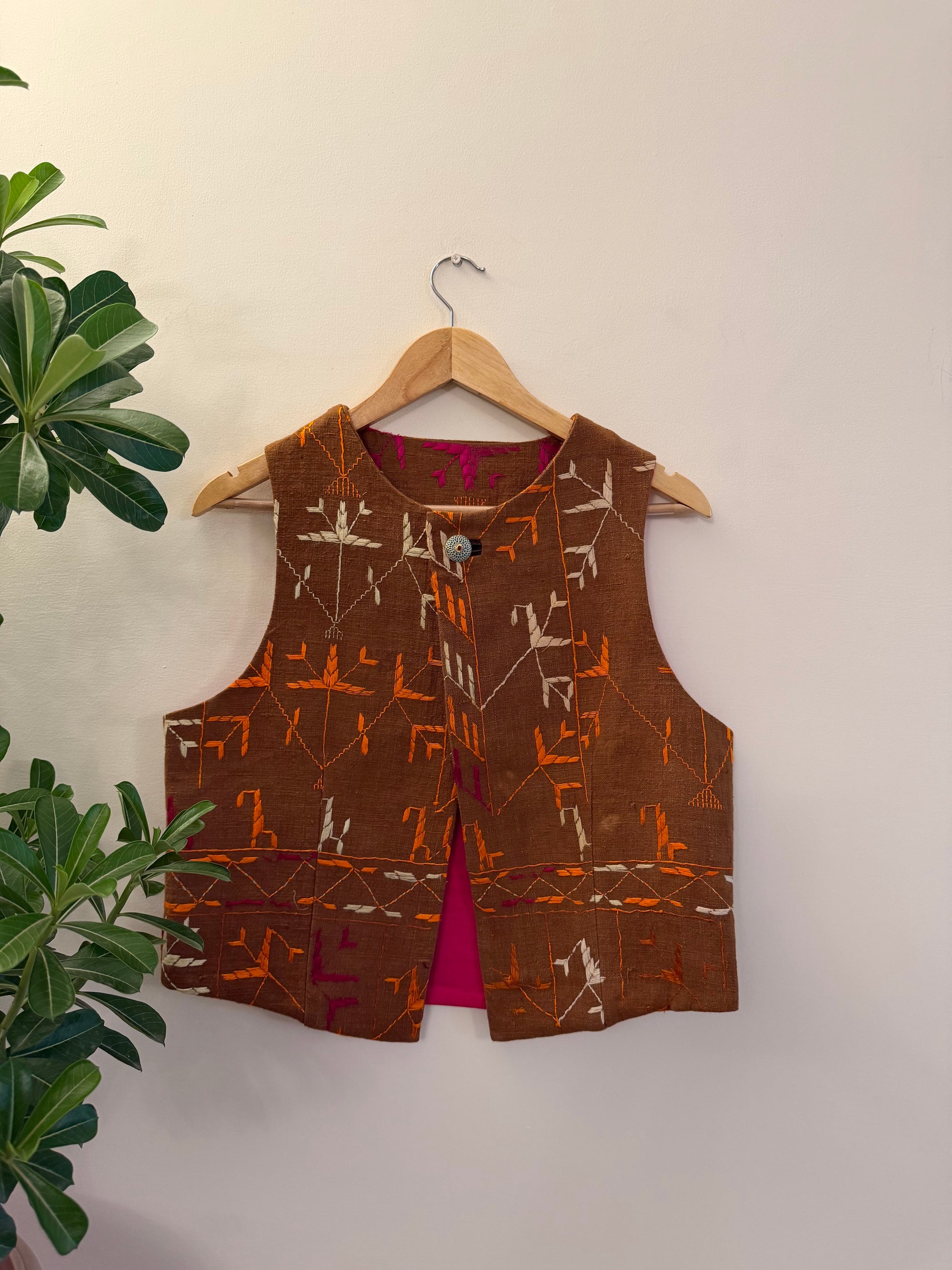 Chidiyaa Phulkari Sleeveless Jacket ~ US16