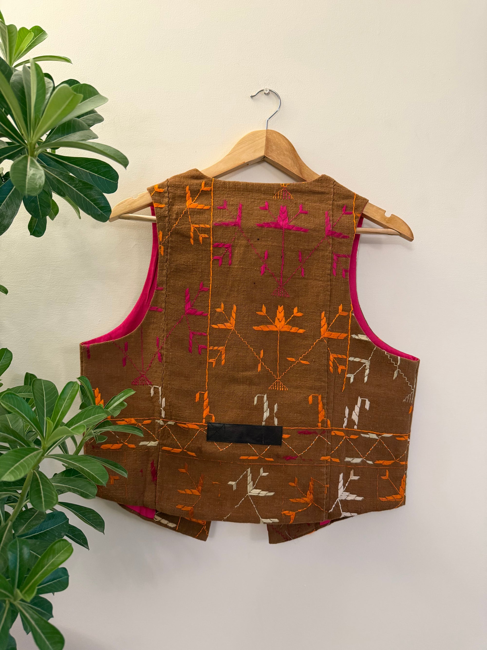 Chidiyaa Phulkari Sleeveless Jacket ~ US16
