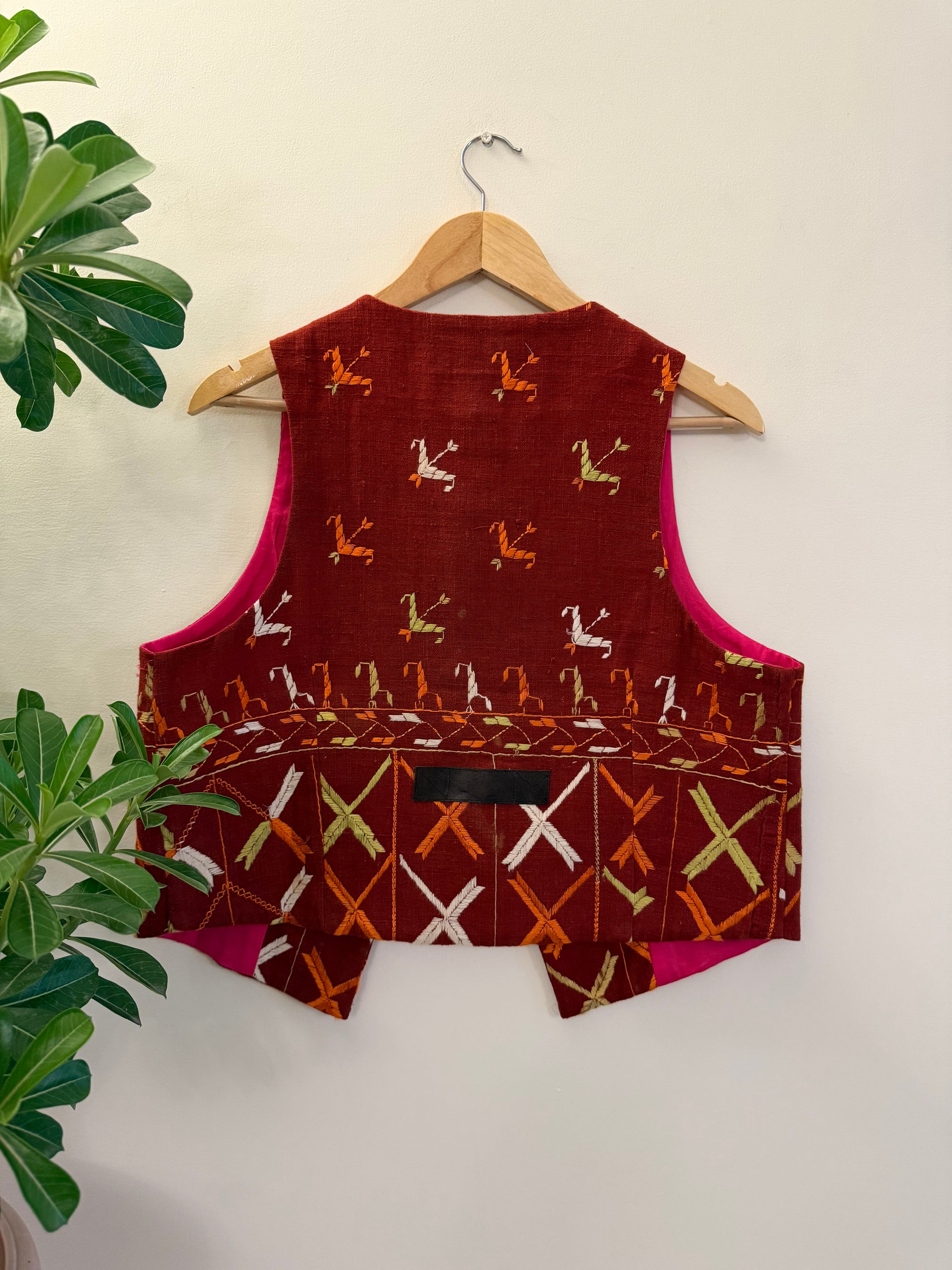 Chidiyaa Phulkari Sleeveless Jacket ~ US16